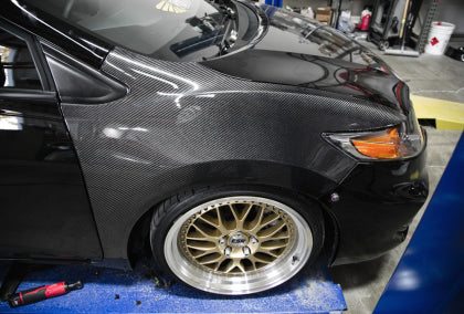 Seibon OE-Style Carbon Fiber Fenders